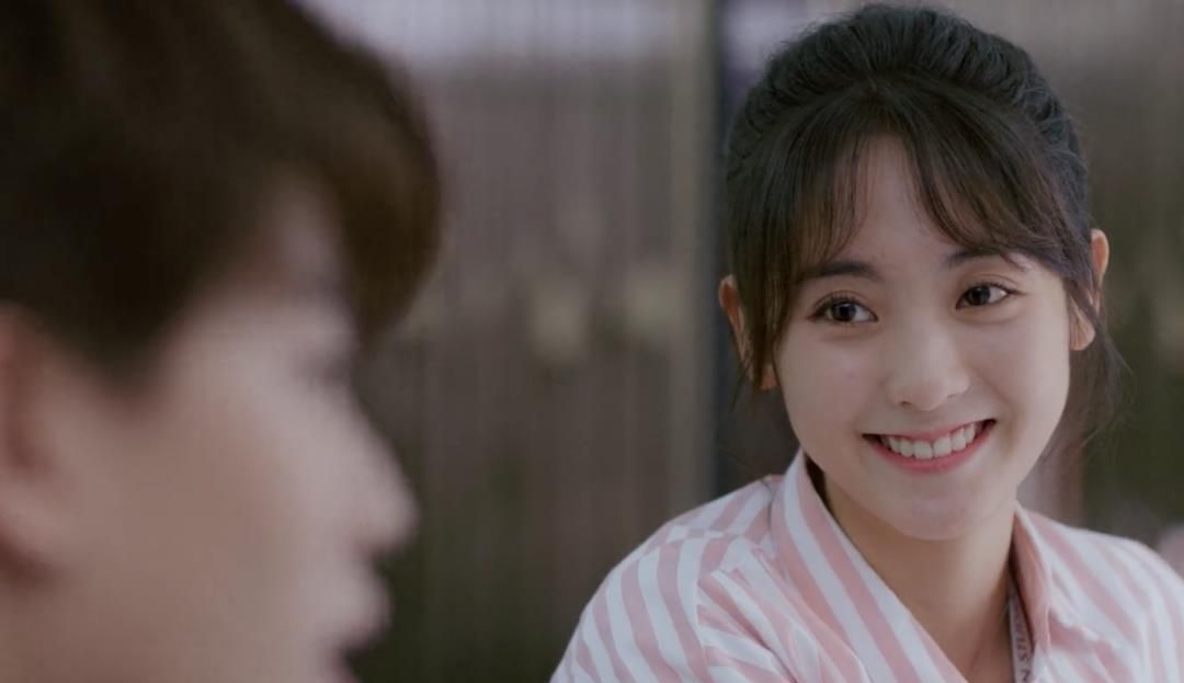 这也就算了,还死活赶不走,死活往他身上贴,要不是怕乔汐公司员工多想