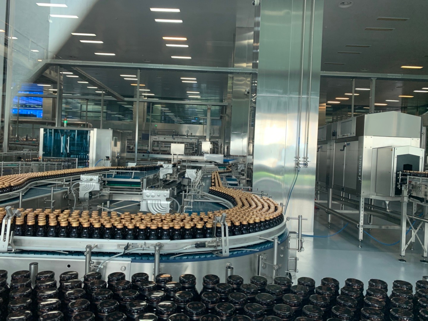 江中药厂最大的特色,倒不是讲解员着力强调的智能车间