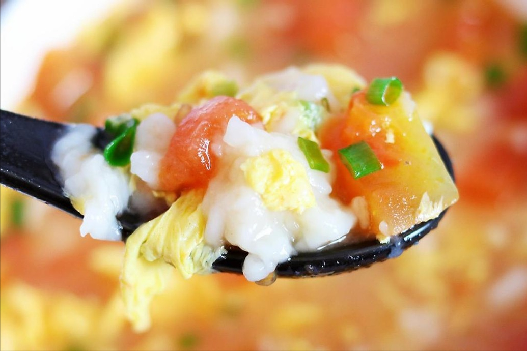 早餐喝一碗营养美味的西红柿鸡蛋珍珠汤,一天的精神满满!