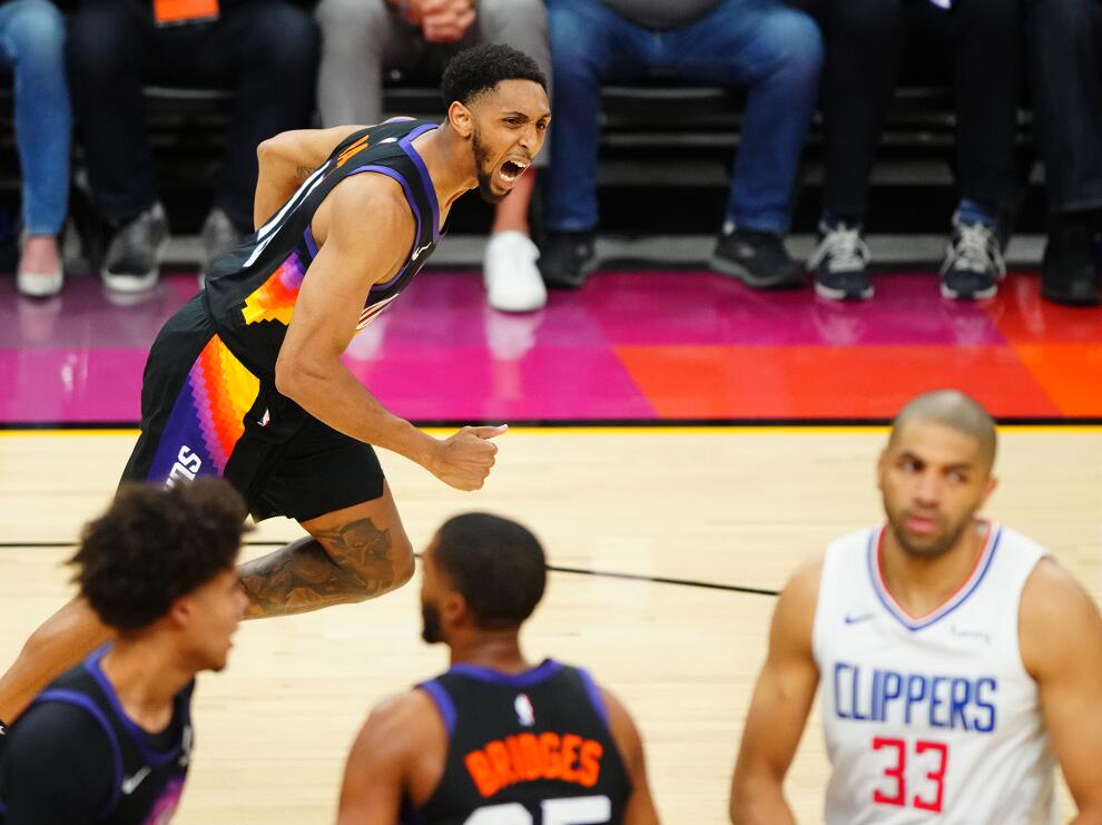 艾顿绝杀别忘夸他!197万佩恩29 9不逊两巨星,蒙蒂觅得保罗替身