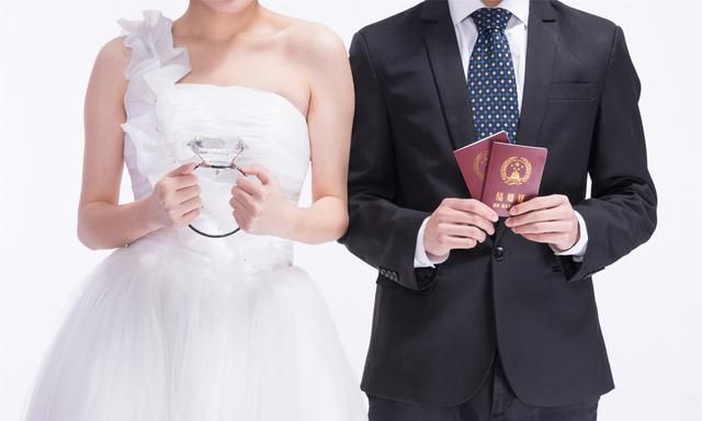 忘掉一个人最合适的方式,从来都不是拉黑和删除休闲区蓝鸢梦想 - Www.slyday.coM