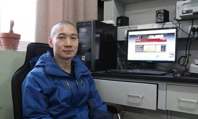 导致教授也被叫做"叫兽",专家常被称为"砖家",远的比如汉芯事件(han