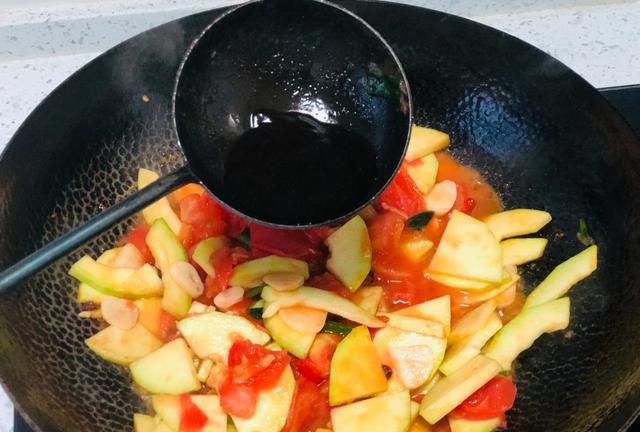 记得少吃肉多吃此瓜,每斤才卖6毛8分钱,常吃胃口好|南瓜|番茄|炒南瓜