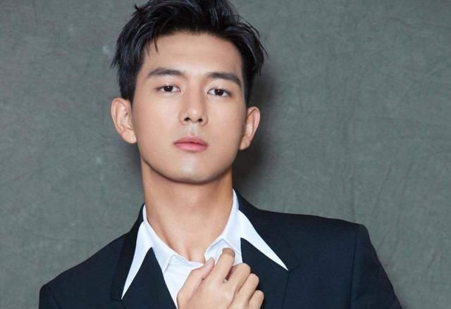 盘点娱乐圈中一夜爆红的明星蔡徐坤上榜网友这运气是无敌了