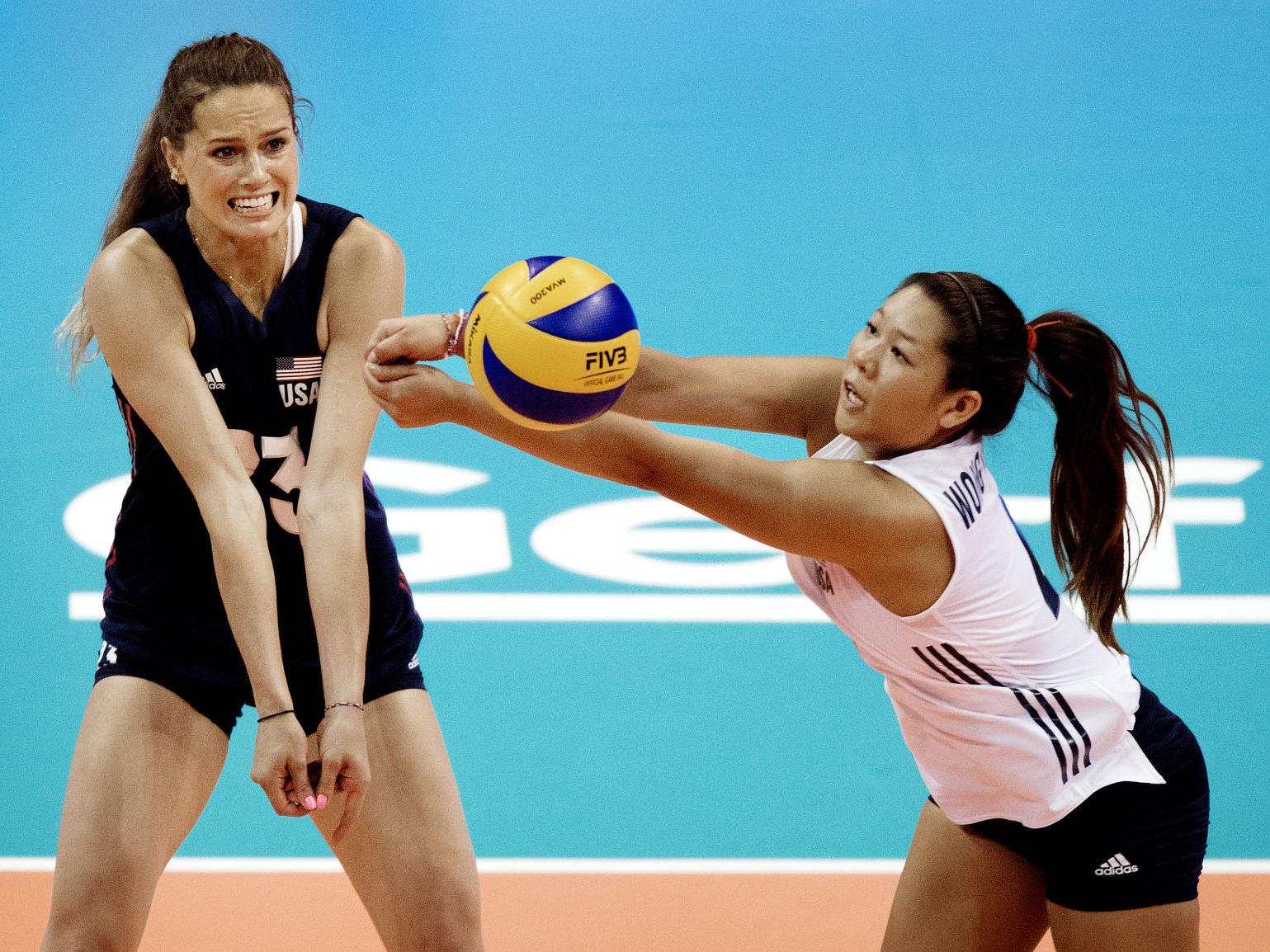 美国女排自由人:球队追求打快 一传很重要 希望能冲击奥运会冠军