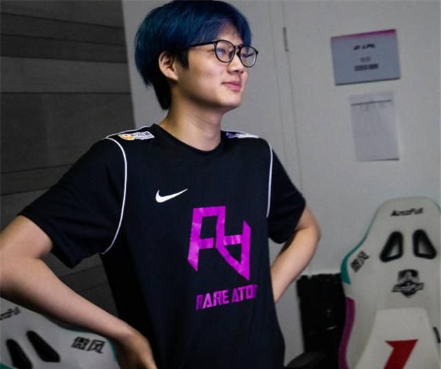 ra赢tes的真正原因iboy赛前点香被队友吐槽没常识