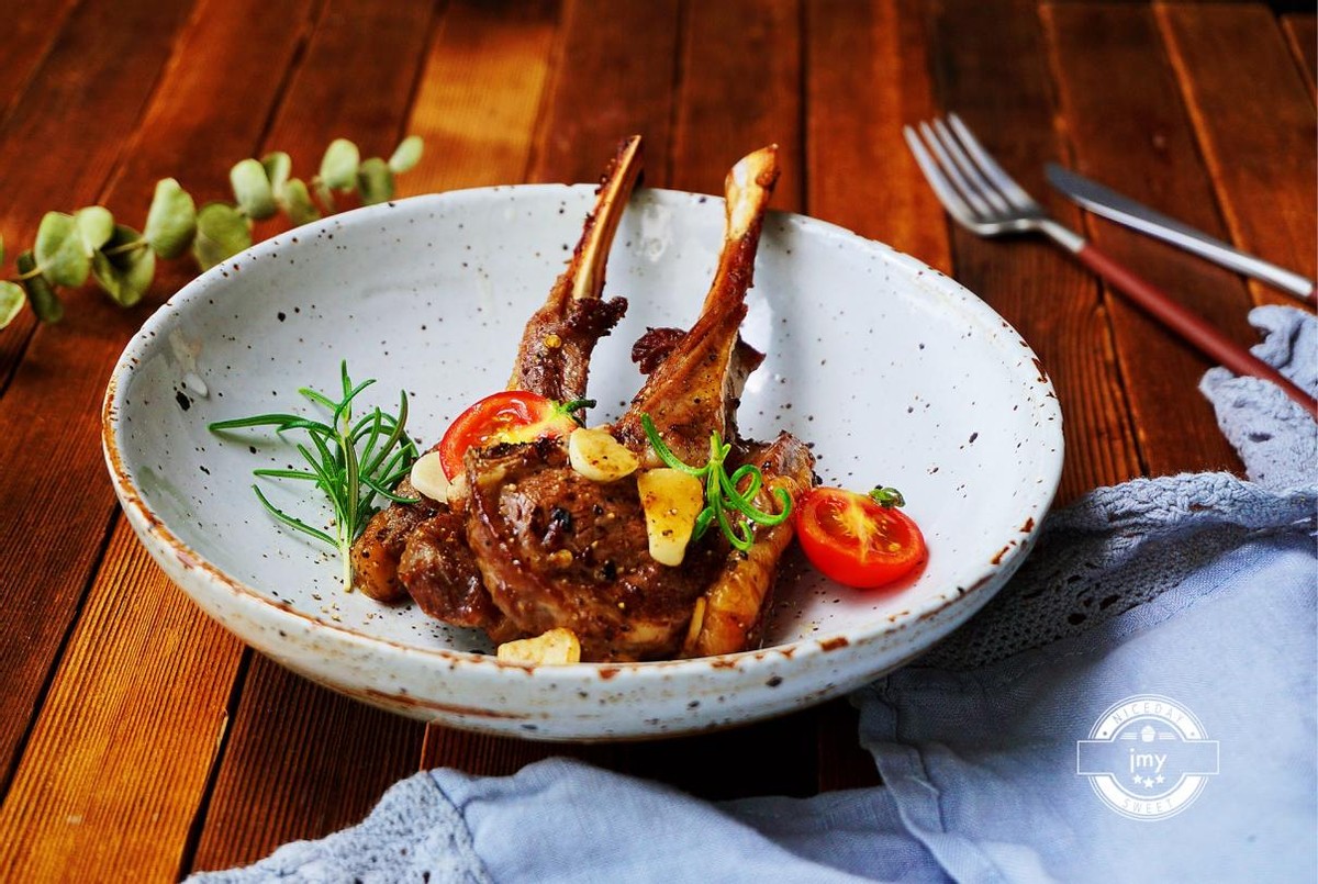 只要有烤箱,在家就能烤羊排:法式迷迭香烤羊排,嘎嘎香|烤羊排|烤箱|迷