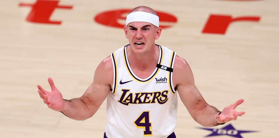 卡鲁索涉毒被捕网友发推恶搞詹姆斯转发推文第一时间给出回应