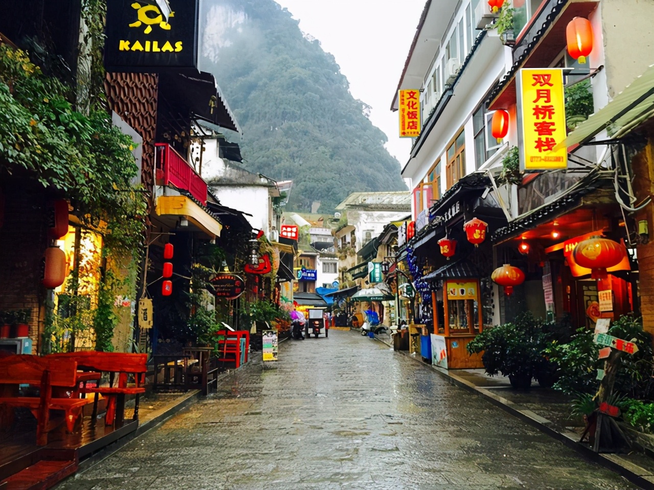 桂林一条中西合璧老街,至今已有1400年历史,文化深厚游客众多