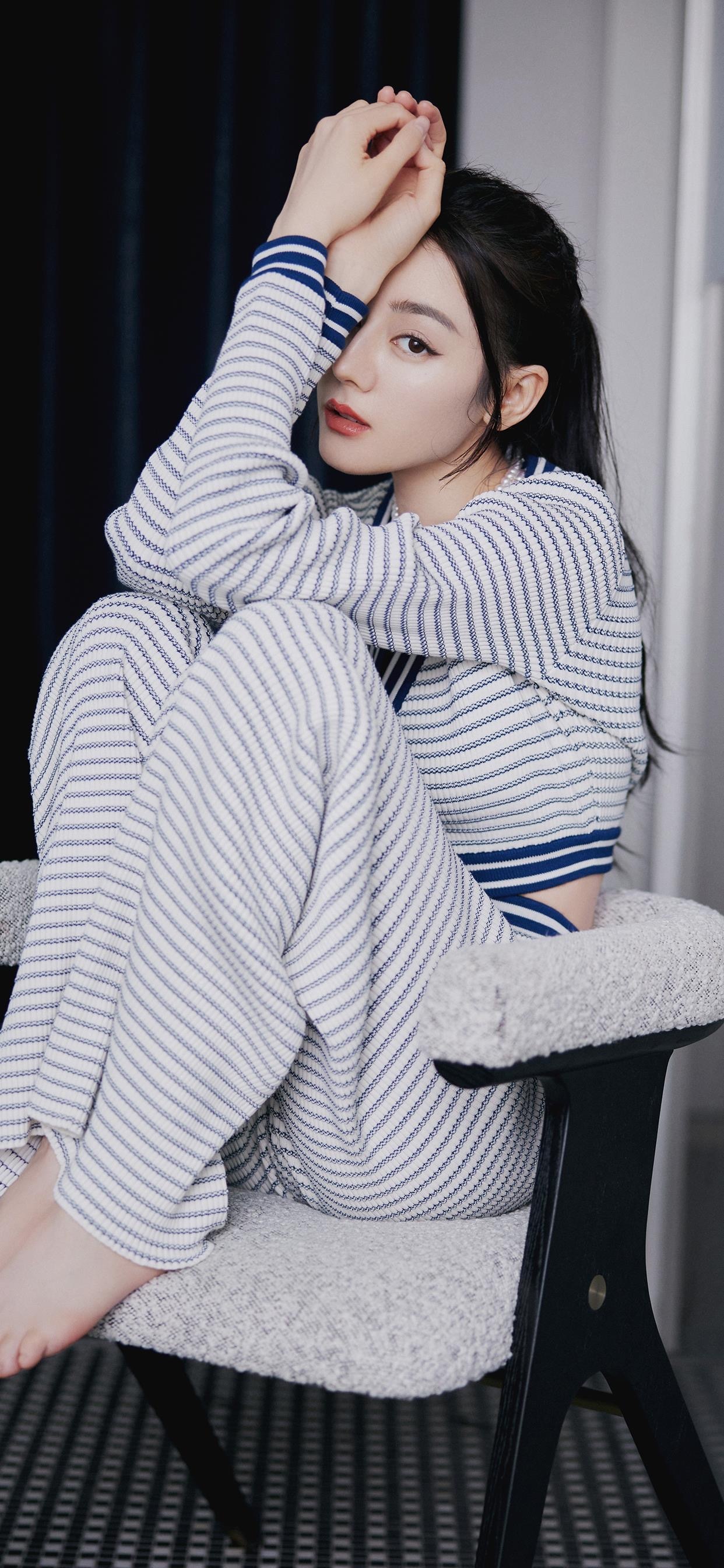 迪丽热巴为《你是我的荣耀》唱ost,粉丝期待,听过她唱歌吗?