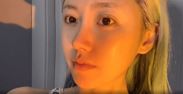 赵喵喵再晒纯素颜照,虽然很美毫无瑕疵,但和浓妆时完全像两个人|喵喵