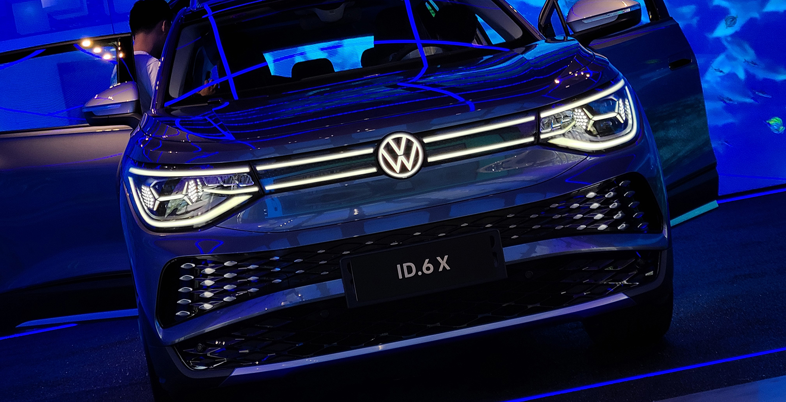 抢先试驾上汽大众id.6 x,购买建议:不推荐!-新浪汽车