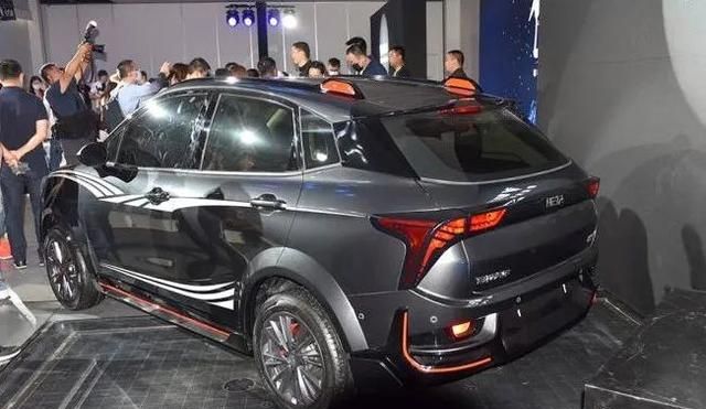 29万起 哪吒v定制版正式上市-新浪汽车