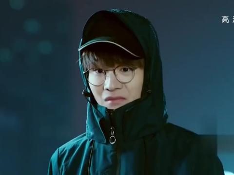 薛铁道出恶作剧的缘由班小松三人极力劝阻薛铁情意深重