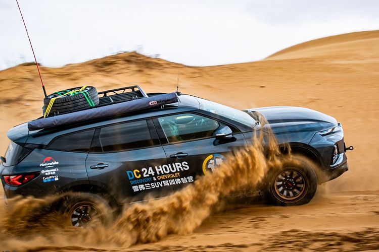 雪佛兰dc24小时驾训营在沙漠中体验雪佛兰开拓者