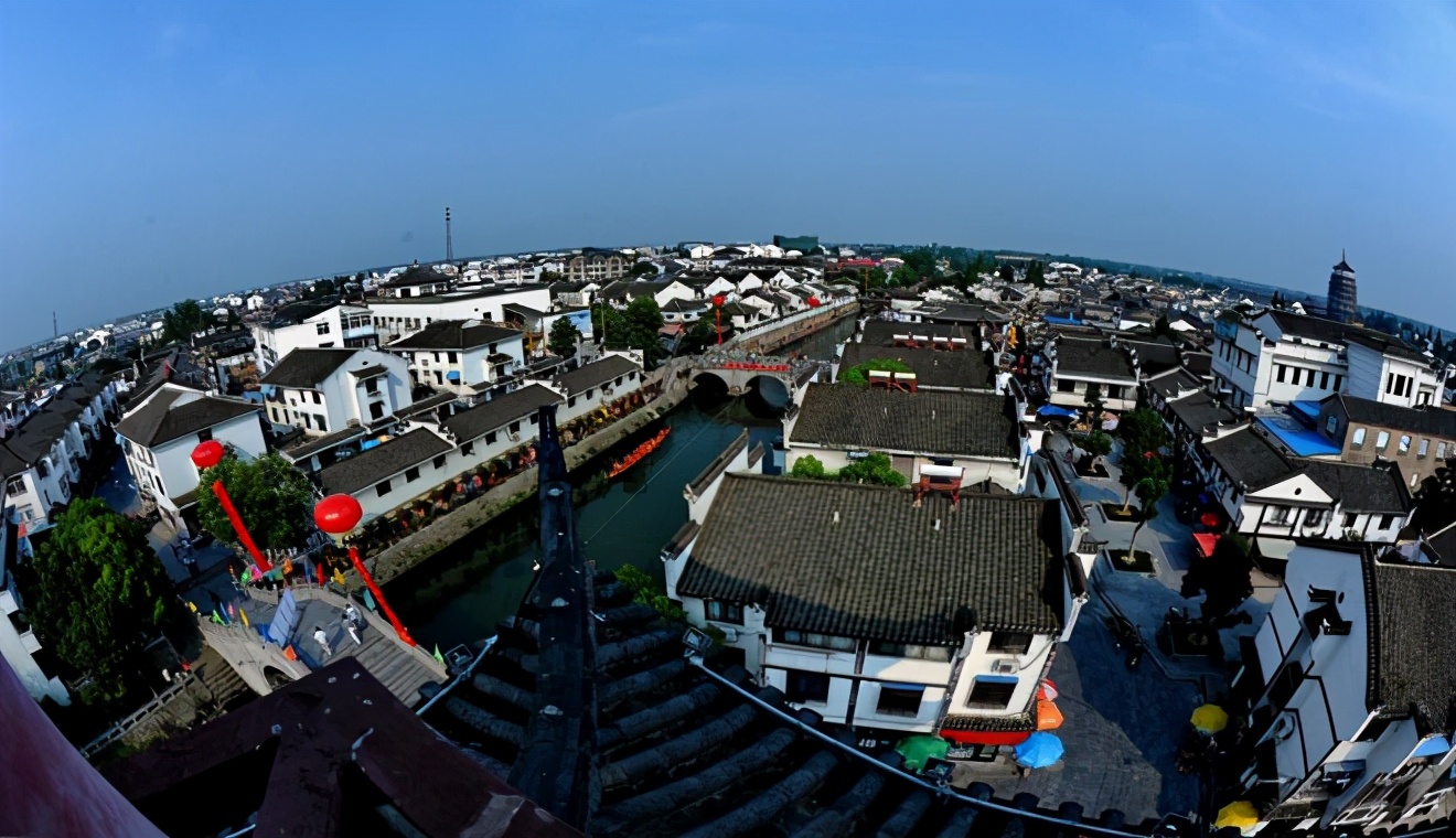 国家级水利风景区,安徽旅游十大古村镇,素有"千年古镇,风云战场,名人