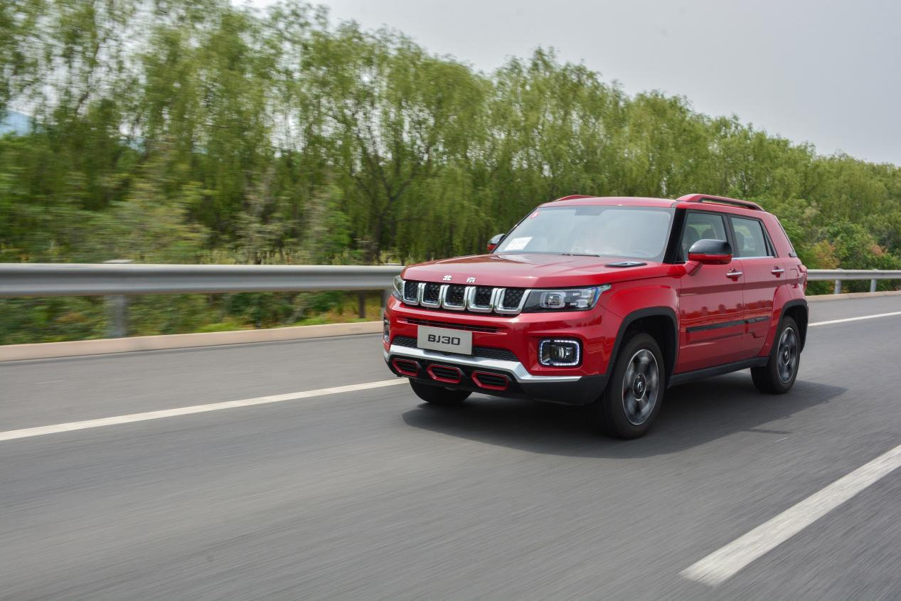 城市中越野想象 带你盘一盘北京bj30