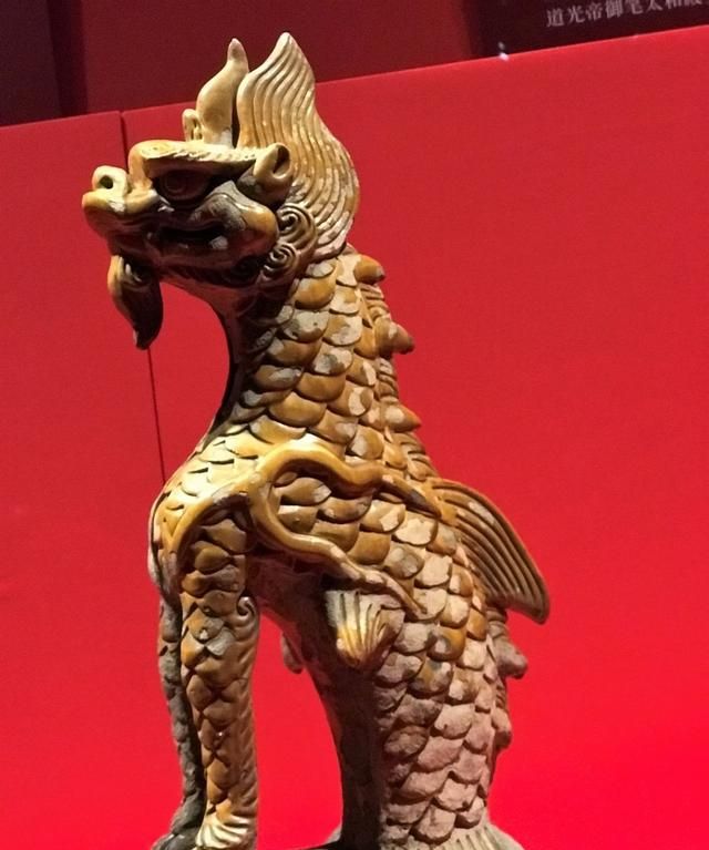 故宫半解:太和殿的角兽拉近了看|天马|太和殿|角_新浪新闻