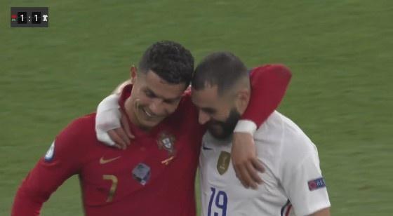 和本泽马交换球衣,C罗需要支付葡萄牙队费用吗?要付多少钱?休闲区蓝鸢梦想 - Www.slyday.coM 和本泽马交换球衣,C罗需要支付葡萄牙队费用吗?要付多少钱?休闲区蓝鸢梦想 - Www.slyday.coM