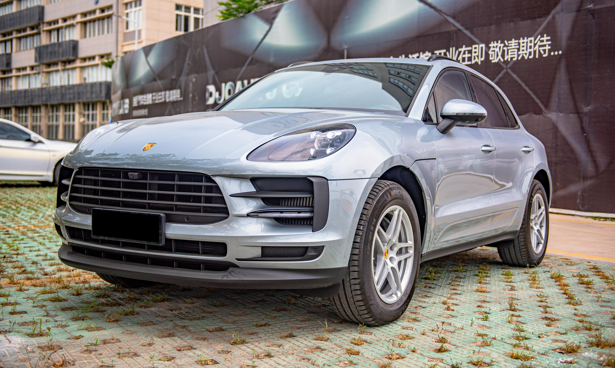 没见过没感觉见过就会买保时捷macans白云石金属漆值得选配