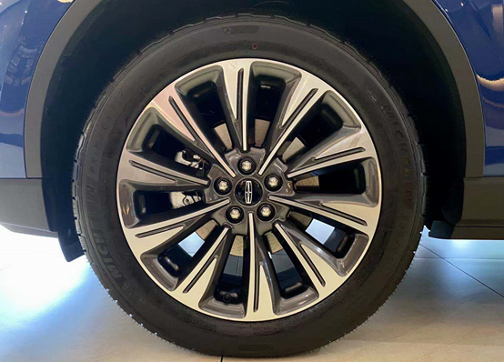 实拍2022款林肯冒险家什么紧凑型suv也能有仪式感