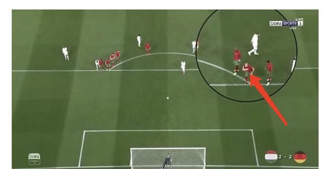 佩佩指挥门将扑点球,后者直接无视!赛后佩佩跟本泽马交换球衣休闲区蓝鸢梦想 - Www.slyday.coM 佩佩指挥门将扑点球,后者直接无视!赛后佩佩跟本泽马交换球衣休闲区蓝鸢梦想 - Www.slyday.coM