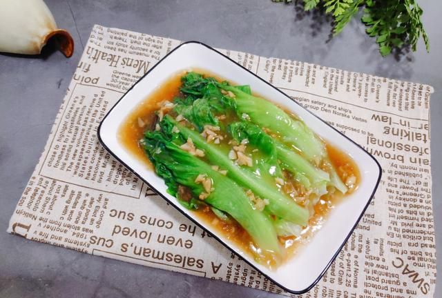 不炒的生菜更好吃2分钟做一道蚝油生菜鲜嫩爽脆比肉受欢迎