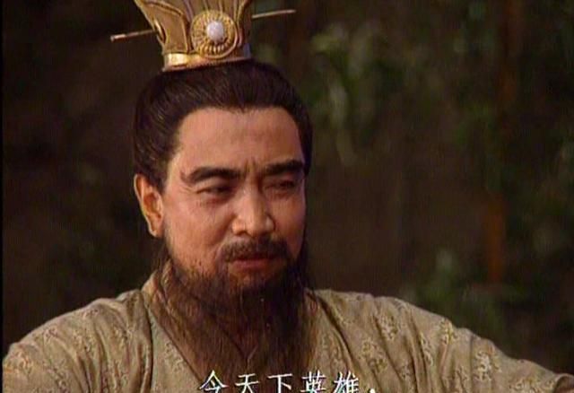 为什么有人认为陈寿的《三国志》对曹操其实是明褒实贬?
