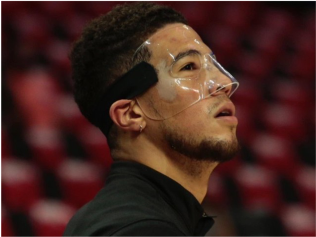 鼻子三处骨折布克戴上面具赛前热身表情冷酷我只需注视篮筐