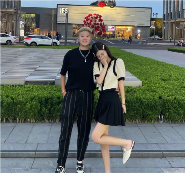 中国女足c罗迷妹谈恋爱,女友是漂亮网红,贾秀全不带她去奥运会|李影