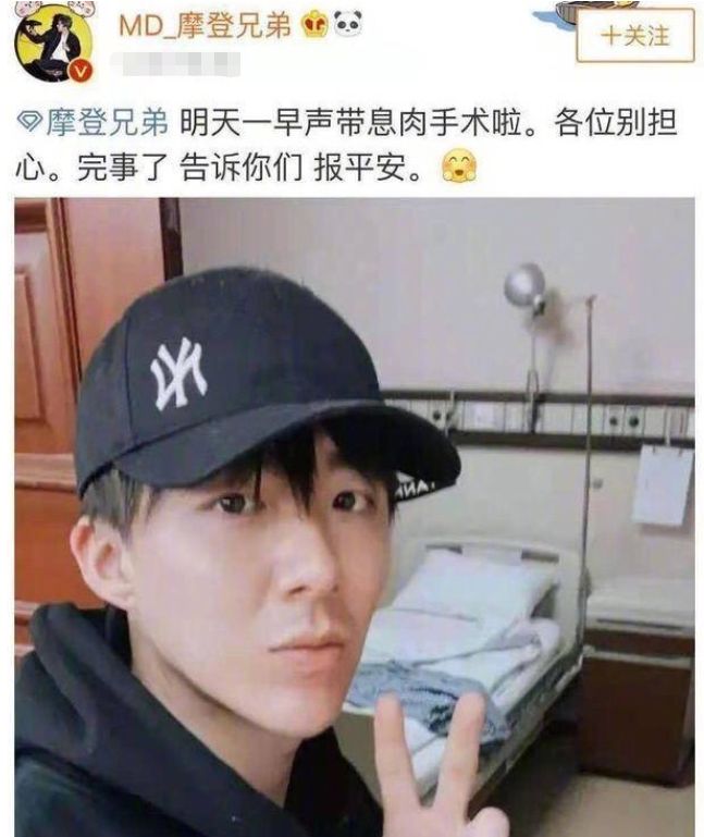 刘宇宁片场抽烟被拍吸烟抖腿大佬范十足曾自曝为了嗓子已戒烟
