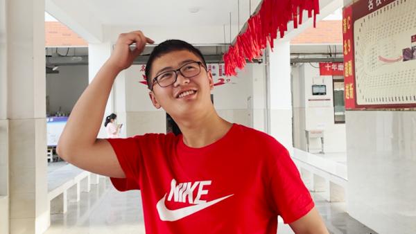 安徽684分截肢高考生周桐我只是个乐观的普通高中生