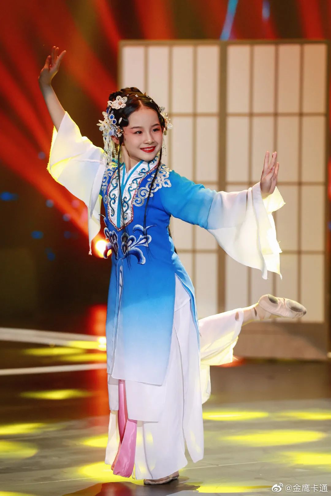 9岁小“刘亦菲”跳舞获179万粉丝，获人民网点赞！原来父母才是孩子的人生导师！休闲区蓝鸢梦想 - Www.slyday.coM