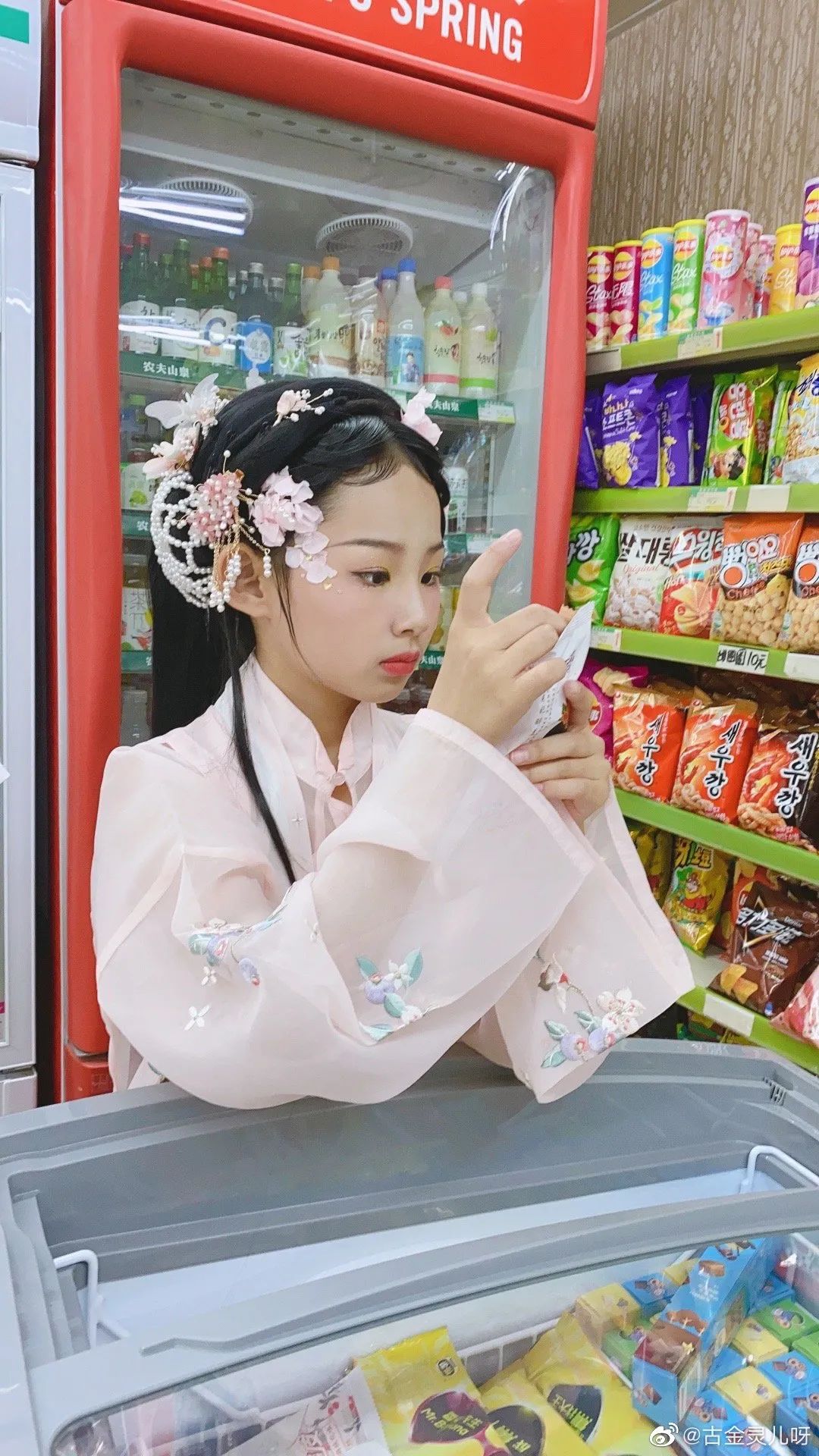 9岁小“刘亦菲”跳舞获179万粉丝，获人民网点赞！原来父母才是孩子的人生导师！休闲区蓝鸢梦想 - Www.slyday.coM