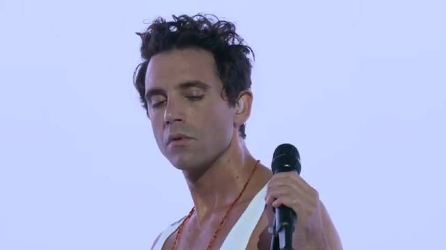 mika最新骄傲月演唱会全场视频!