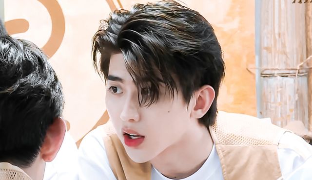 蔡徐坤演唱会预告,终实现最大梦想,风格却和张艺兴专辑大同小异休闲区蓝鸢梦想 - Www.slyday.coM 蔡徐坤演唱会预告,终实现最大梦想,风格却和张艺兴专辑大同小异休闲区蓝鸢梦想 - Www.slyday.coM