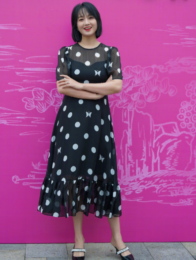 普通女人生二胎后身材怎样?当朱丹穿起吊带裙时,我秒懂了