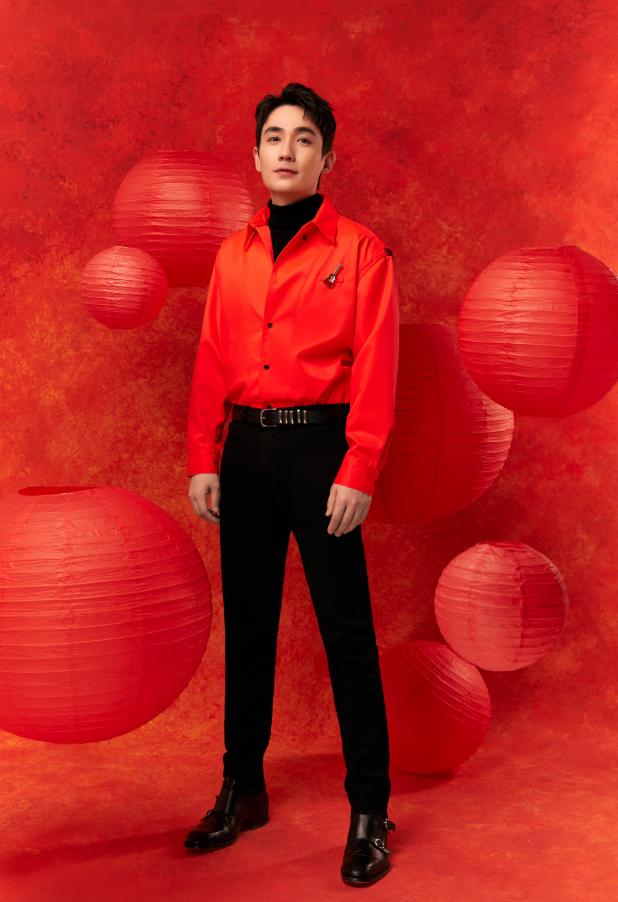 朱一龙现身发布会，含胸驼背一脸胡茬，为剧牺牲太多休闲区蓝鸢梦想 - Www.slyday.coM