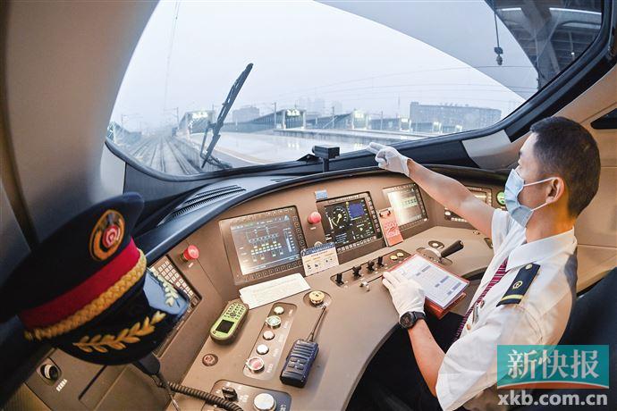 支持5g静音车厢优化后复兴号智能动车组上线运营