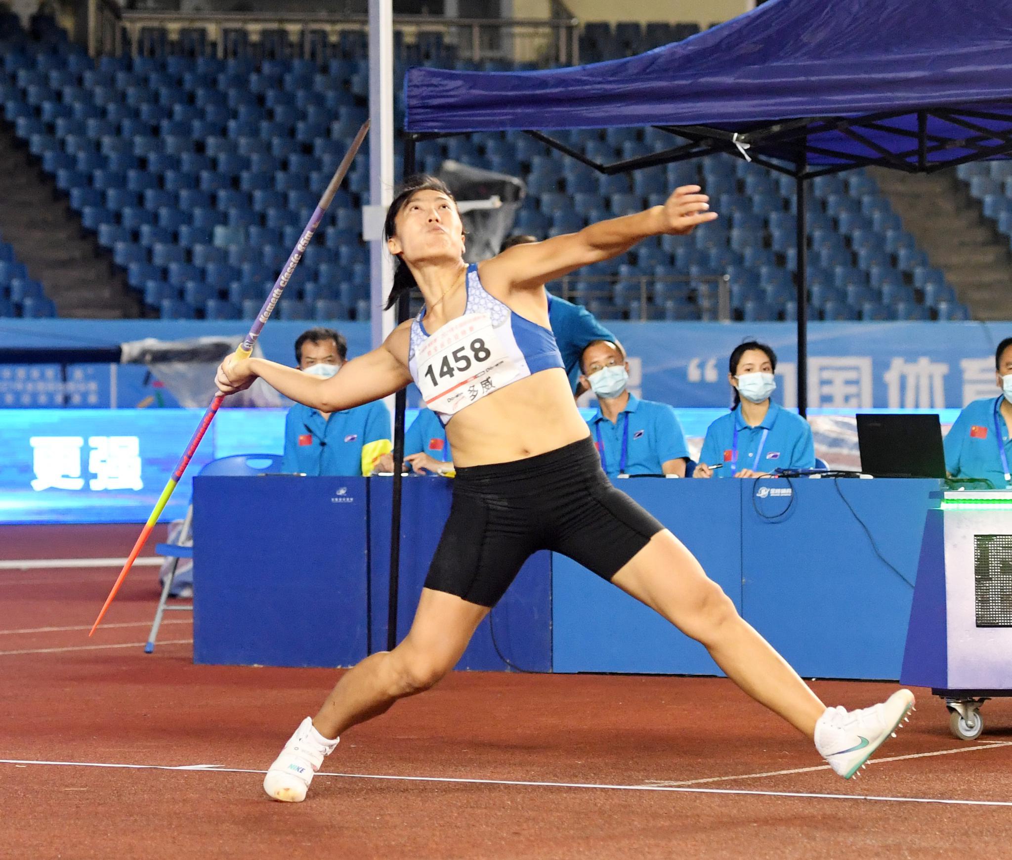 田径全国锦标赛吕会会女子标枪夺冠