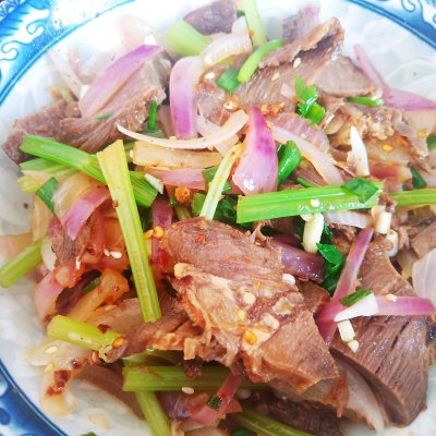 洋葱拌牛肉