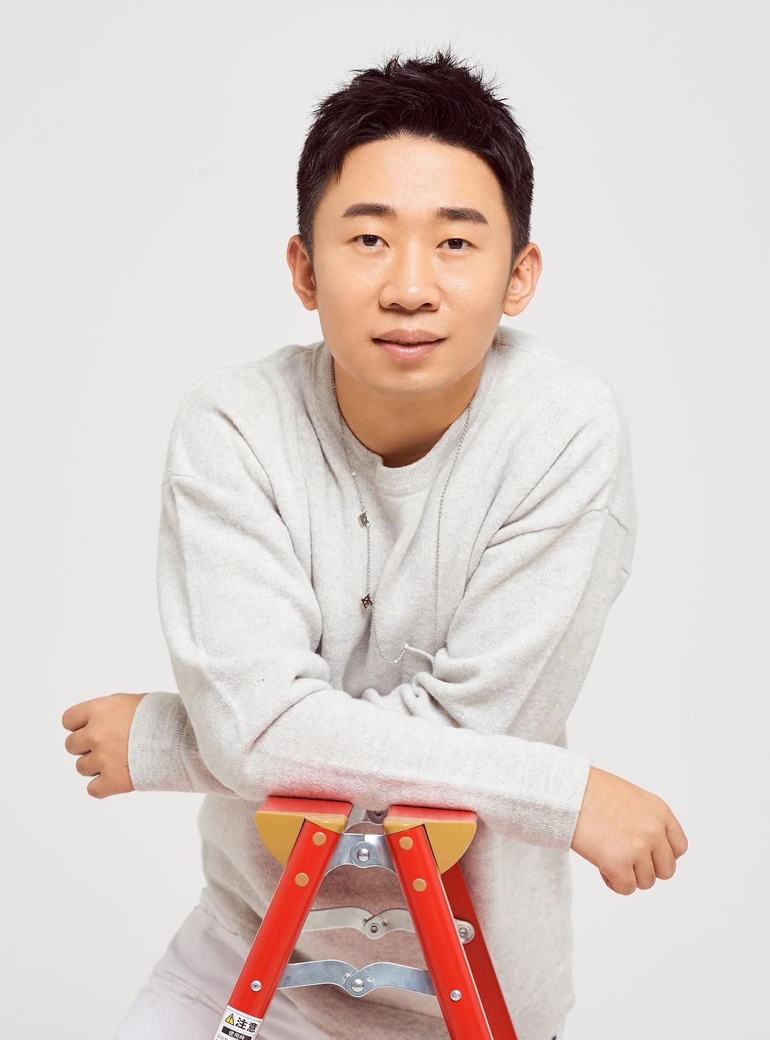 网曝35岁杨迪已领证结婚,工作都由老婆负责,刚自曝没有买房资格