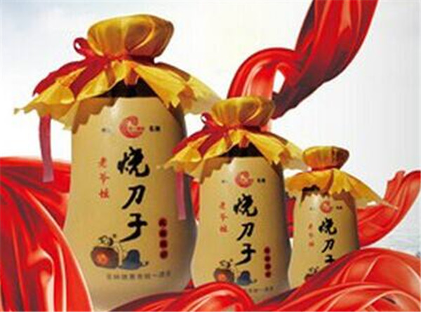 中国"最烈"的白酒,东北"烧刀子"你了解多少?打猎前都要喝!