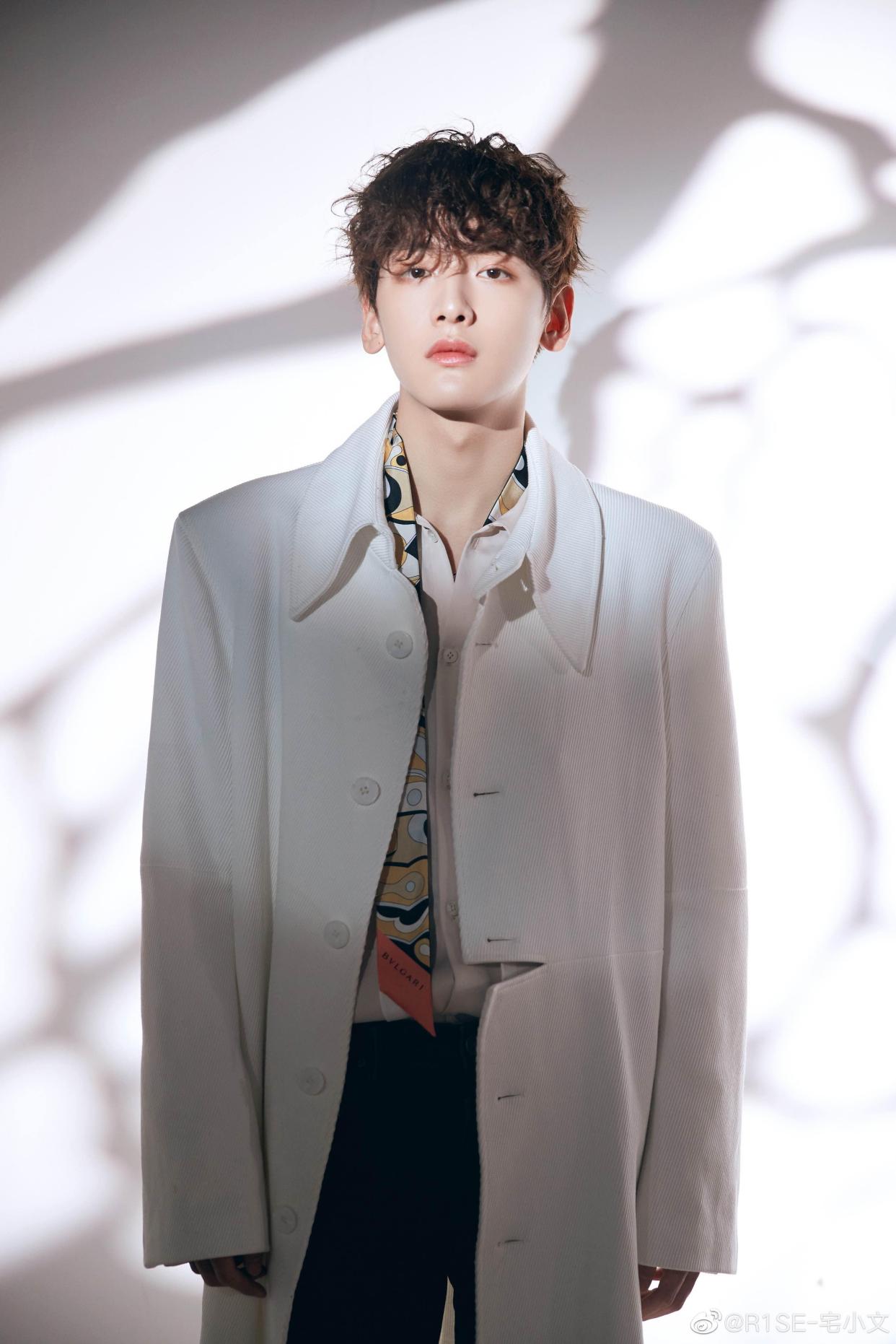 r1se解散后翟潇闻成哇唧五子中第一个开工作室的周震南遗憾