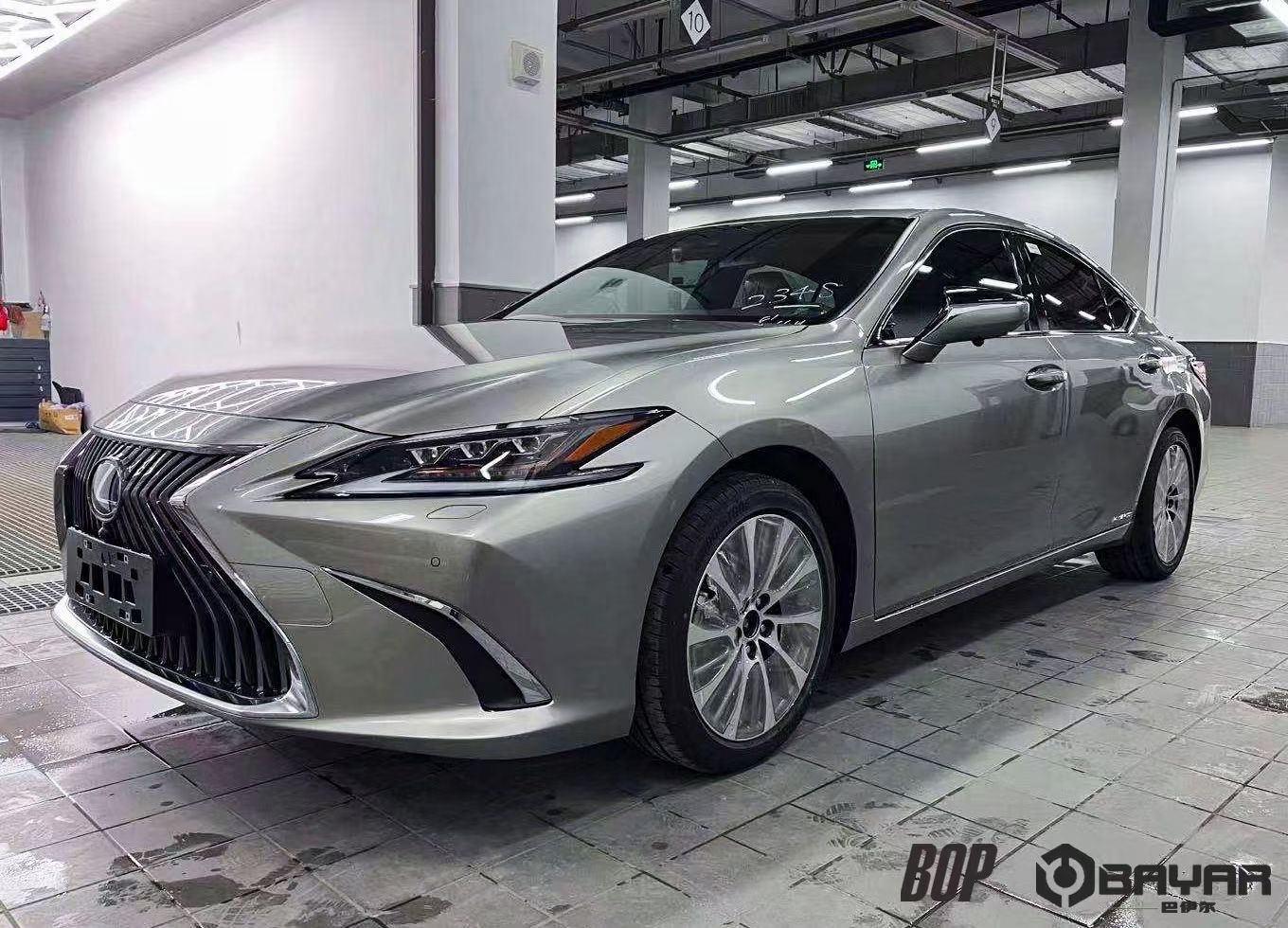 令人着迷的代表作,雷克萨斯es300h有何魔力?