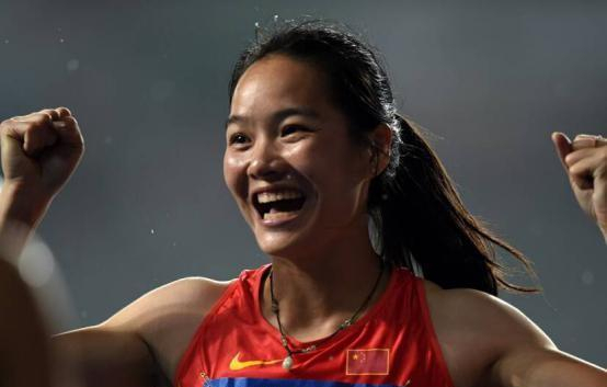 她曾是餐厅打工妹,现今逆袭为"亚洲女飞人",被称为体坛女神|韦永丽