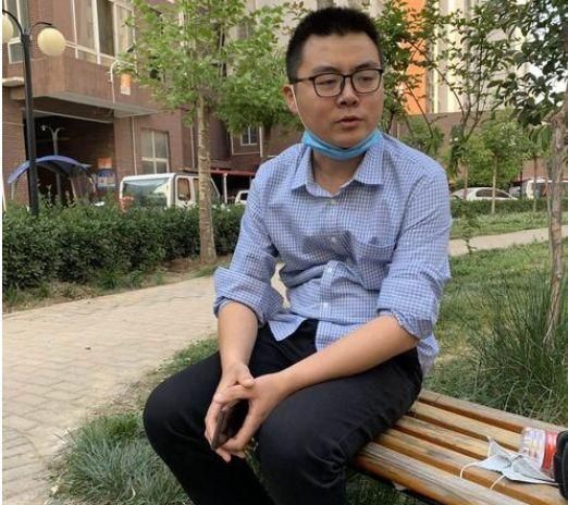 杜新枝曾与郭威深夜对话行为太可疑引发网友热议