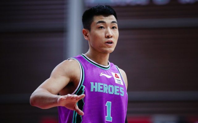 第一交际花实锤!高诗岩五对五 三对三合照全是c位,真海王已展露