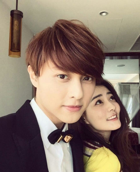 邓丽欣与小5岁男友王子官宣分手,前男友方力申回应:我不作评论