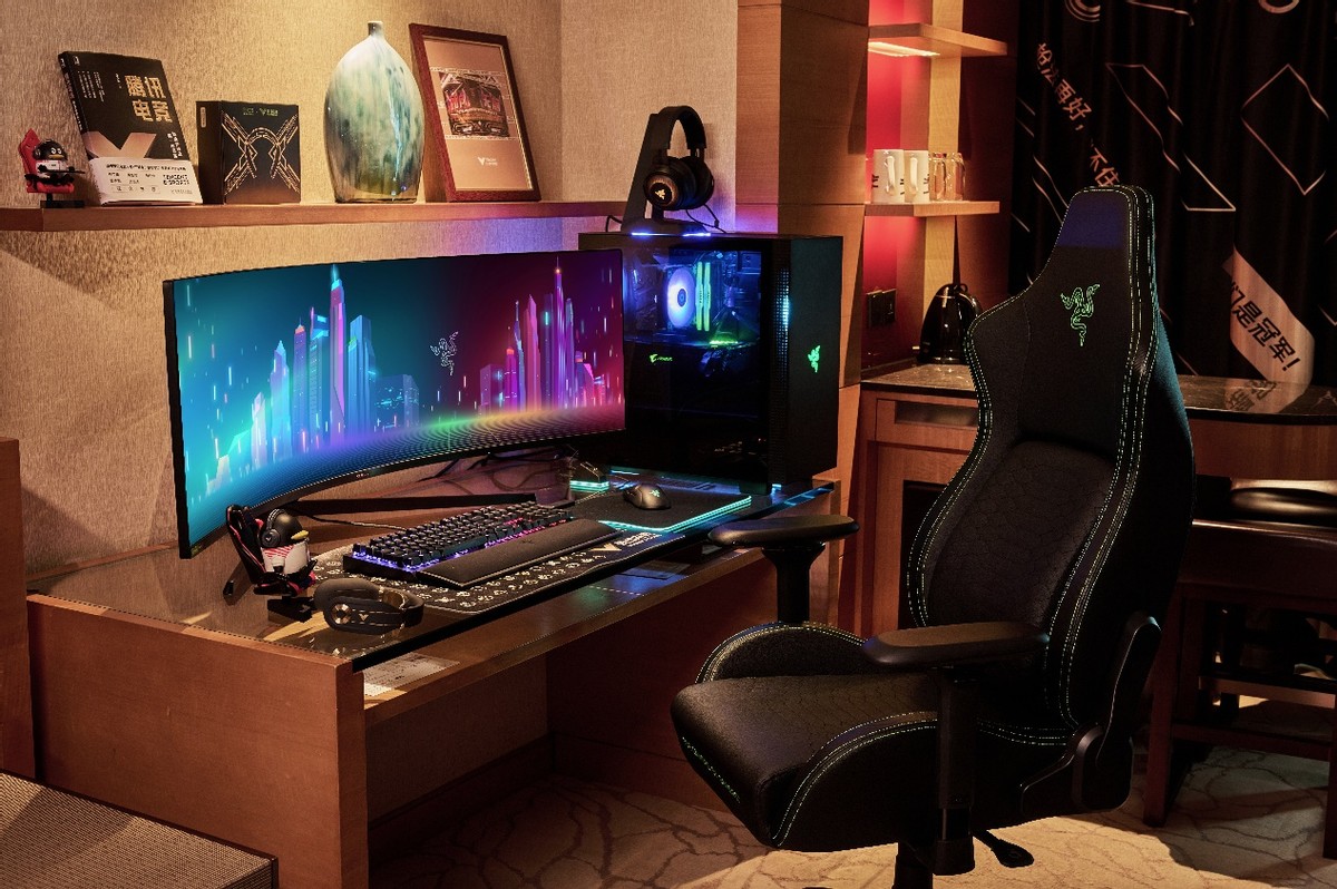香格里拉腾讯电竞主题房揭秘,razer全套电竞设备打造高光时刻